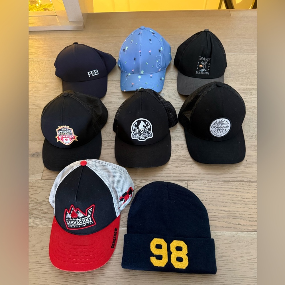 Hockey & golf hats bundle